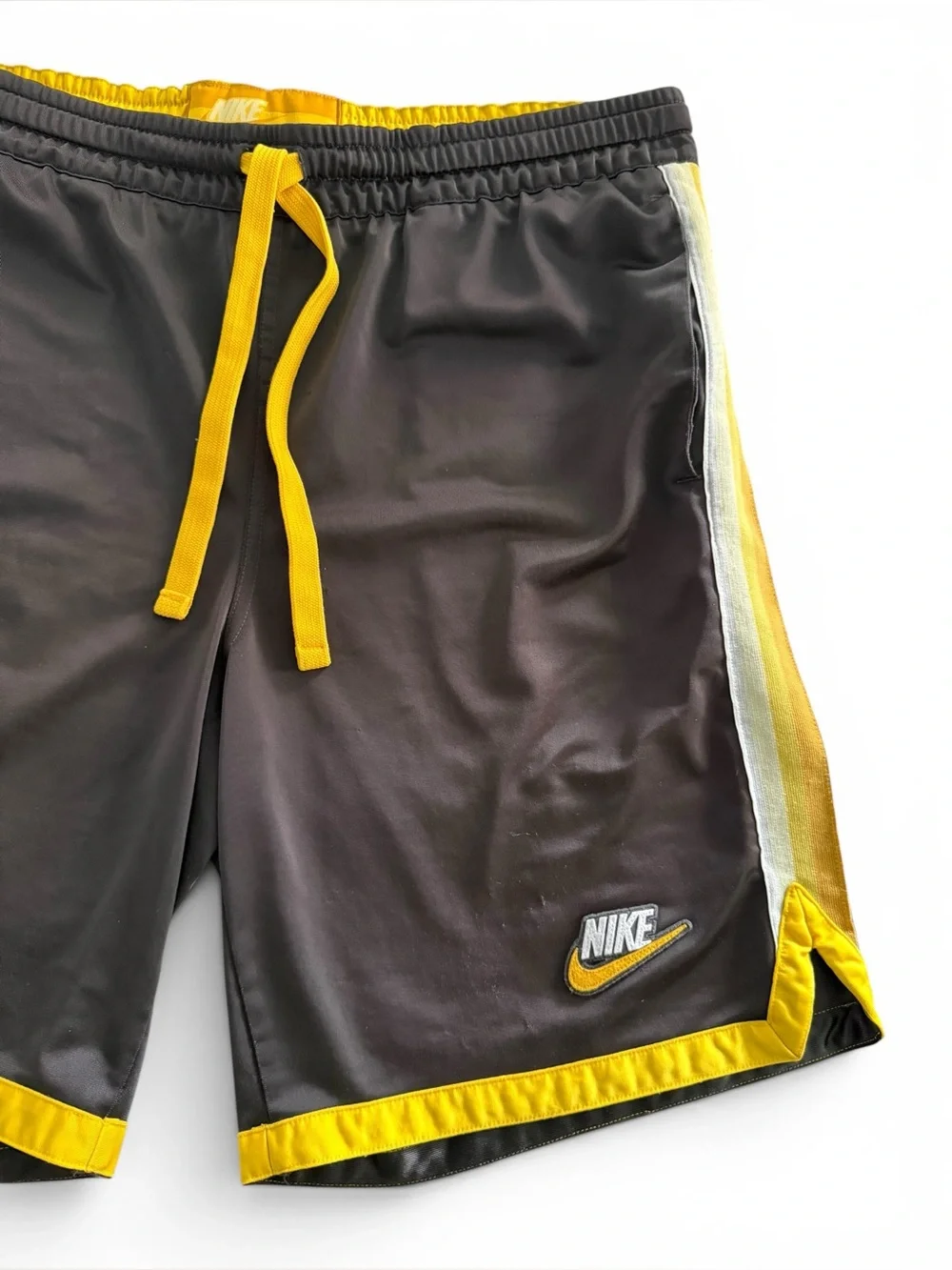Nike Vintage 90s Challenge Court Series Athletic Basketball Shorts